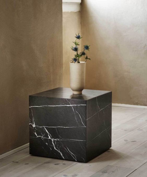 Mesa Cubo Mármol Negro - Oniko Stone