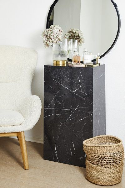 Pedestal Rectángulo Mármol Negro - Oniko Stone